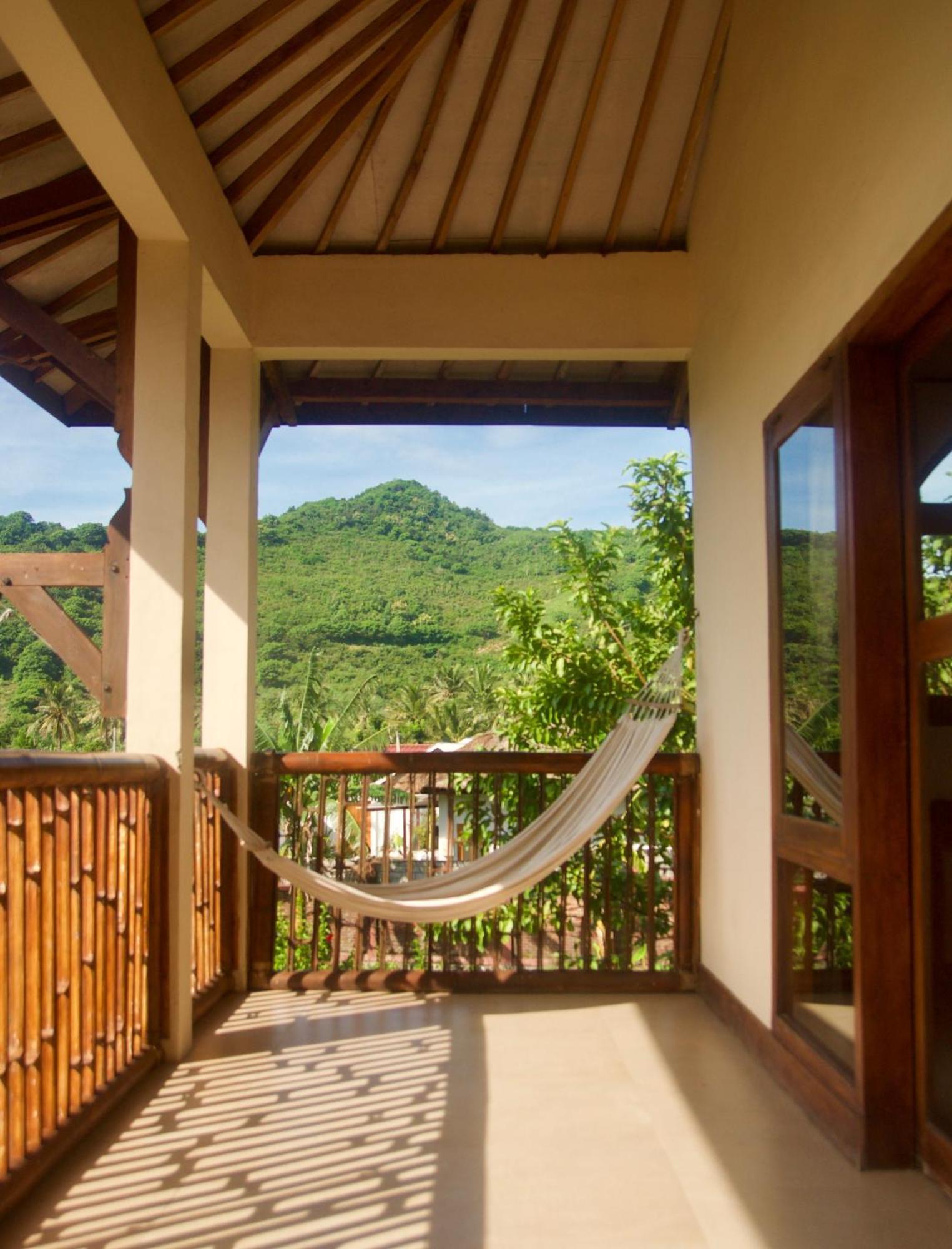 Owa Lodge Areguling Kuta  Habitación foto