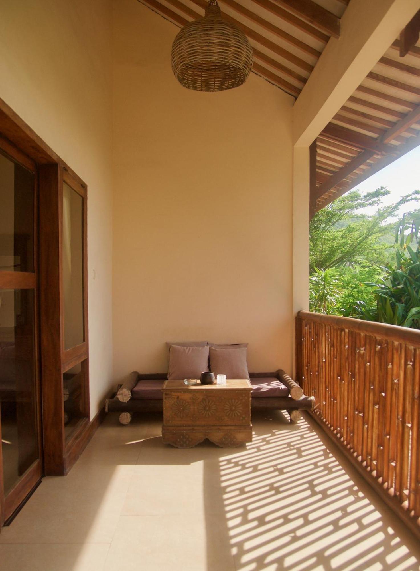Owa Lodge Areguling Kuta  Habitación foto