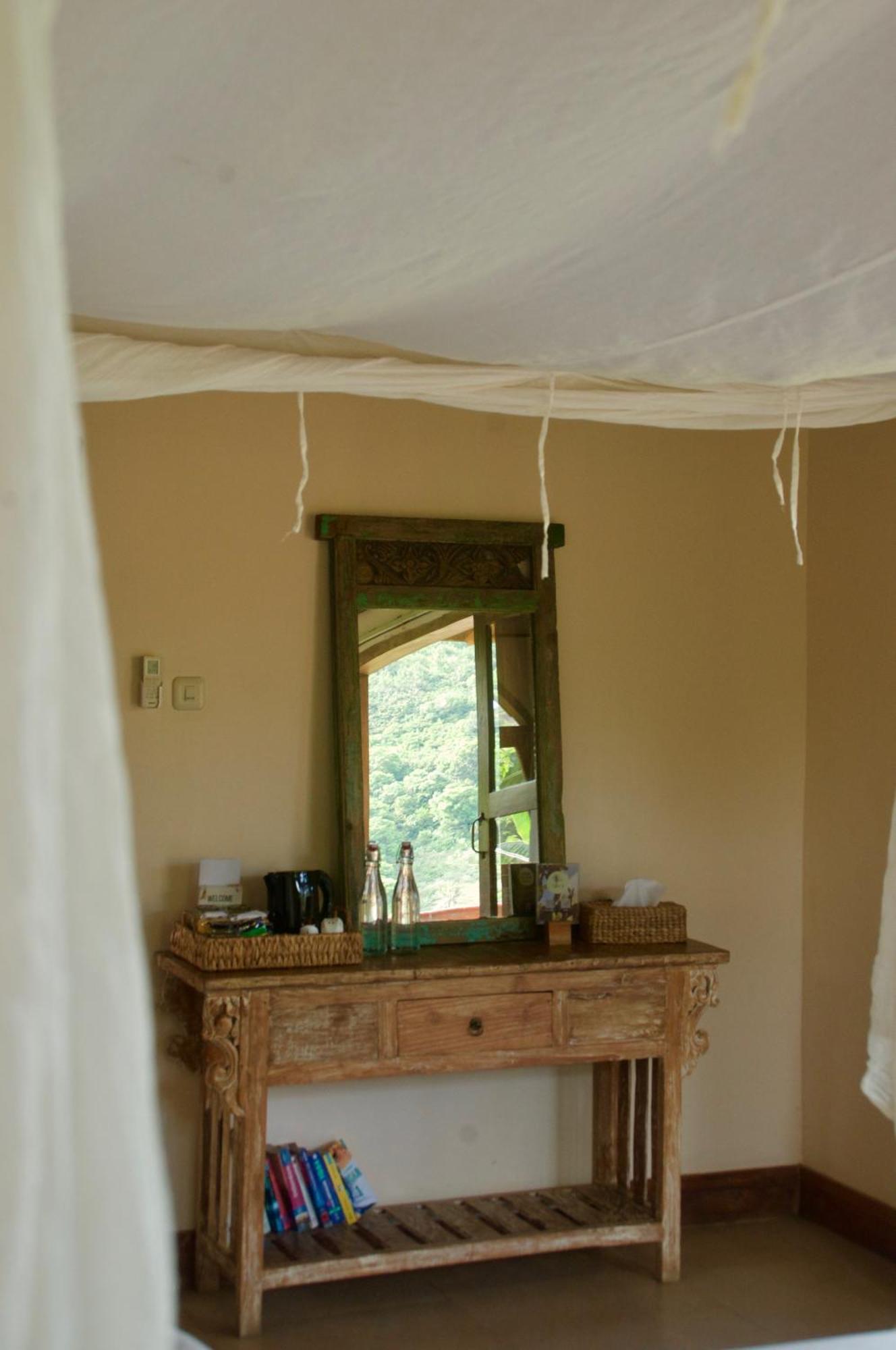 Owa Lodge Areguling Kuta  Habitación foto