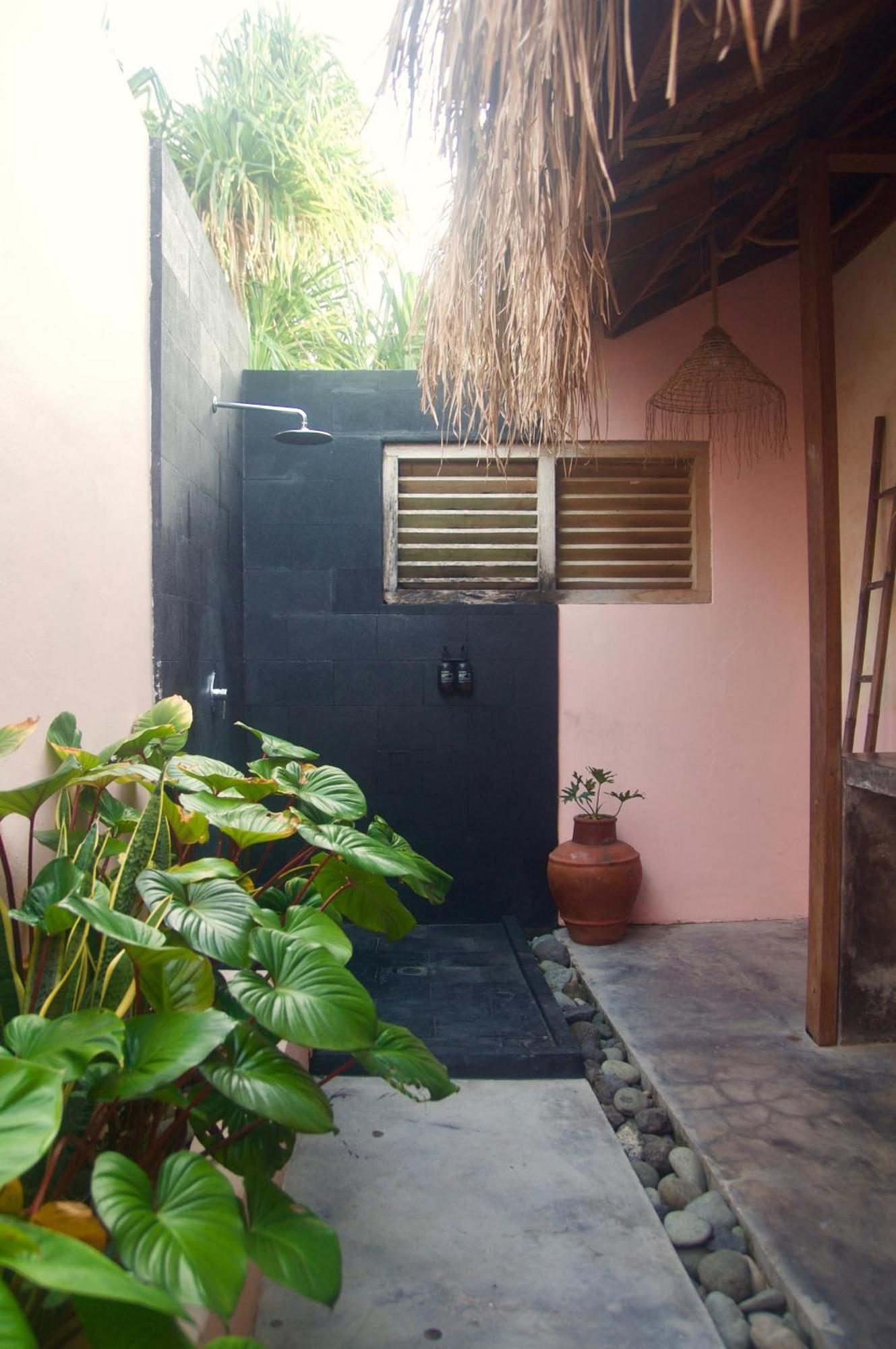 Owa Lodge Areguling Kuta  Habitación foto