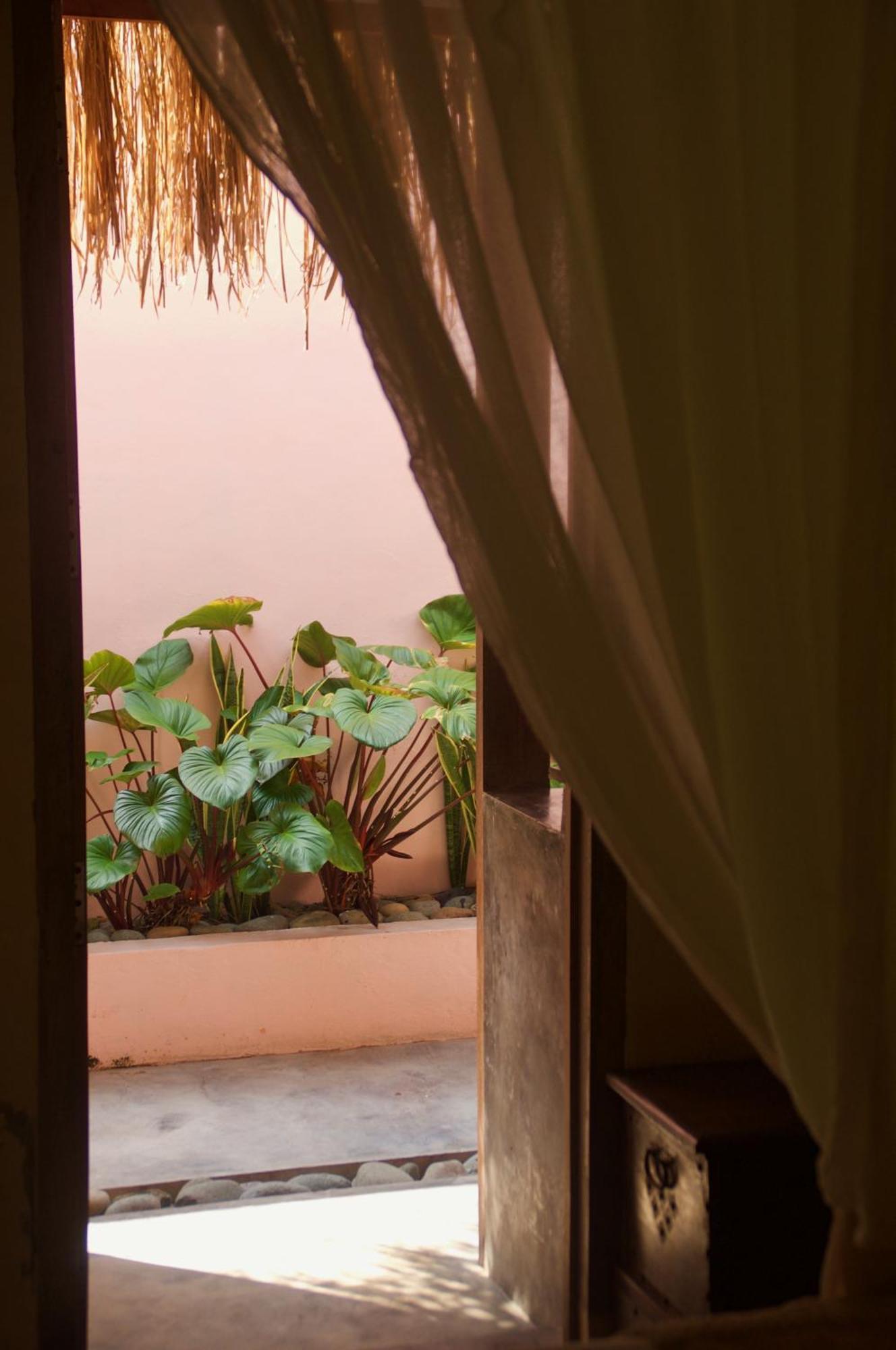 Owa Lodge Areguling Kuta  Habitación foto